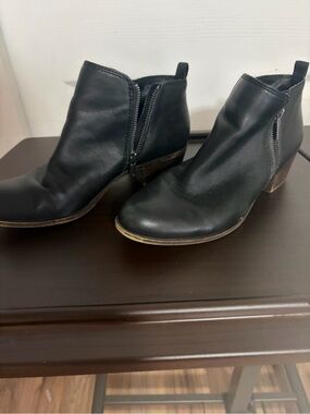 Lucky Brand Black Leather Side-Zip Ankle Booties